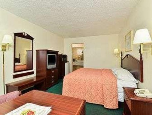 Super 8 by Wyndham Little Rock/North/Airport image 11